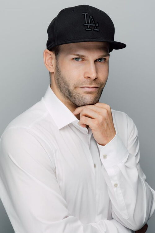 Johann "Exklusiv-Begleitherr für Damen"