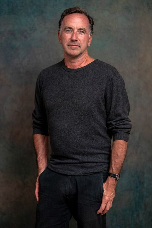 Robert "Exclusive companion for women and couples"